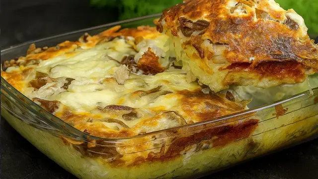 Картофельная запеканка с курицей и опятами