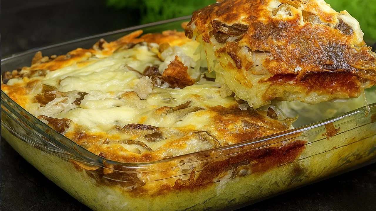 Картофельная запеканка с курицей и опятами