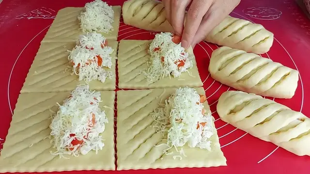 Воздушные булочки с куриной начинкой