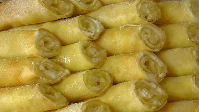 Нежные блинчики с творожной начинкой и ванилью
