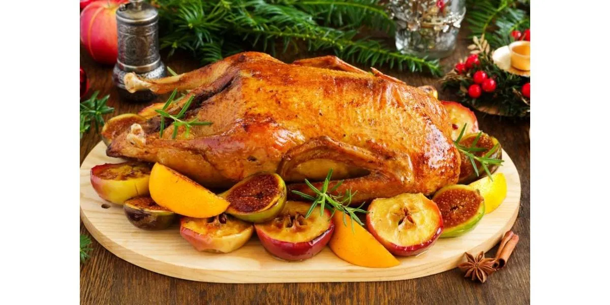 Утка с яблоками: гастрономическое путешествие в мир утонченных вкусов и аппетитного наслаждения