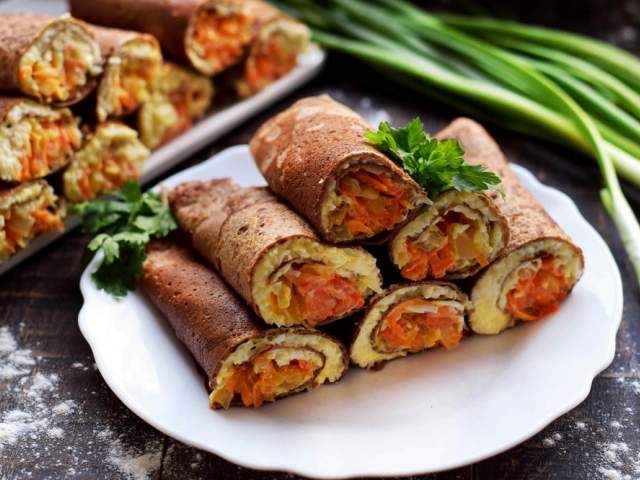 Печеночные трубочки с начинкой Печеночные трубочки с начинкой