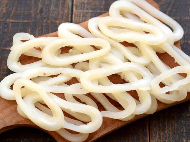 Пикантная закуска из кальмаров Пикантная закуска из кальмаров