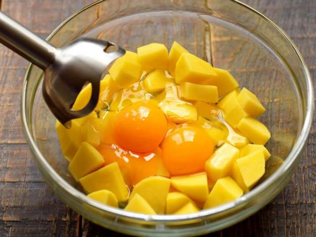 Картофельных блинчиков с начинкой Картофельных блинчиков с начинкой