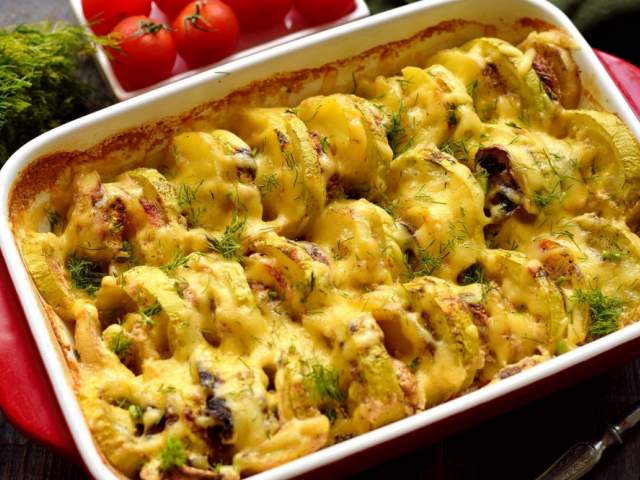 Кабачки с картофелем и грибами в духовке Кабачки с картофелем и грибами в духовке