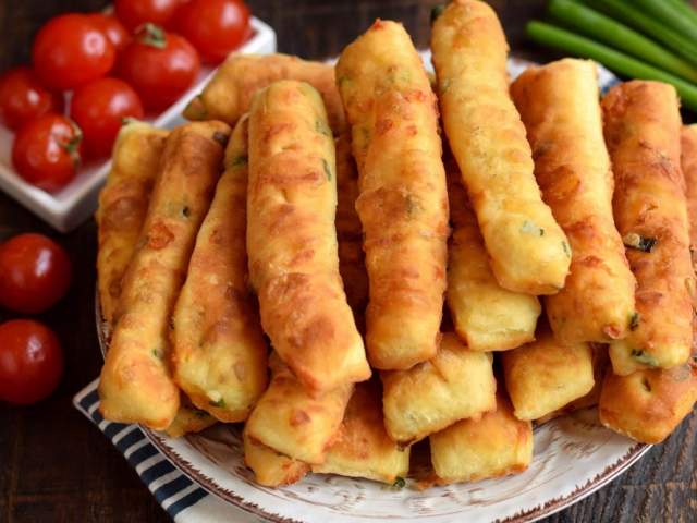 Сырные палочки на кефире Сырные палочки на кефире
