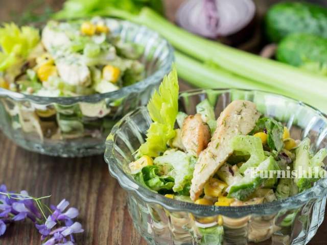 Салат из сельдерея и курицы Салат из сельдерея и курицы
