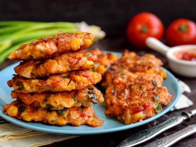 Куриные котлеты с сыром и овощами Куриные котлеты с сыром и овощами