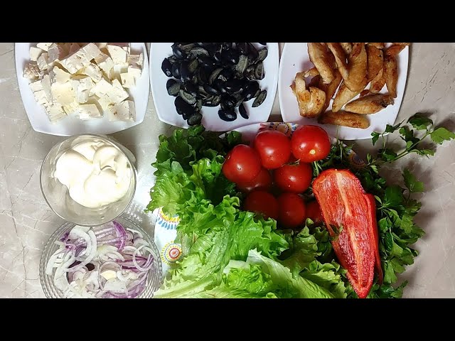 Сытный салат из доступных ингредиентов 
