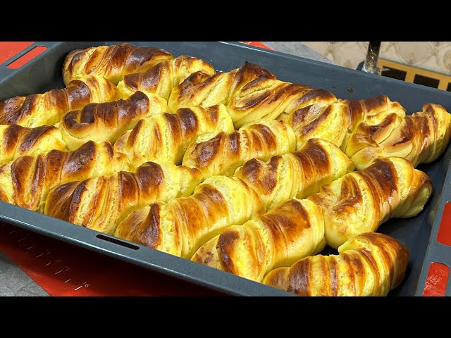 Сдобные булочки с творожной начинкой