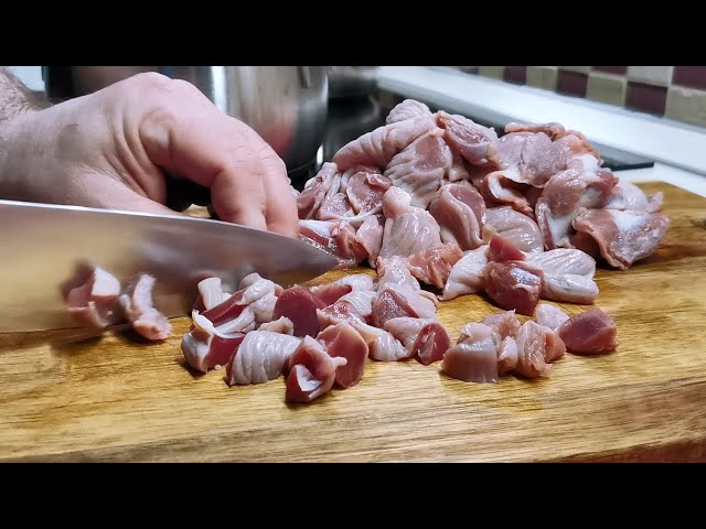 Куриные желудочки в соусе по-кавказски