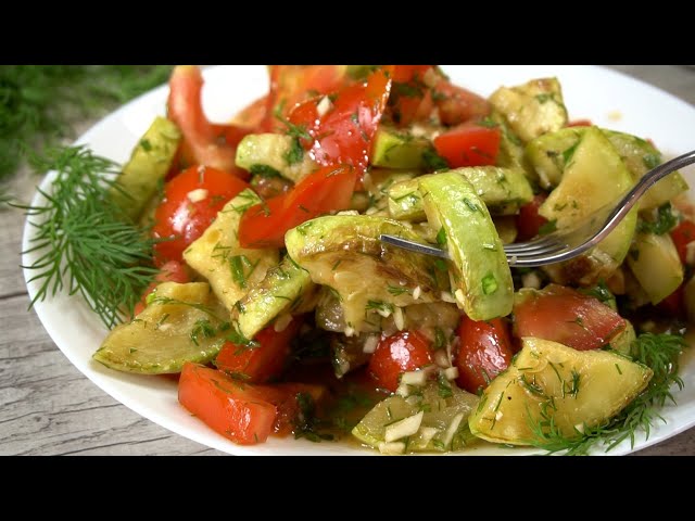 Маринованный салат из кабачками и помидорами