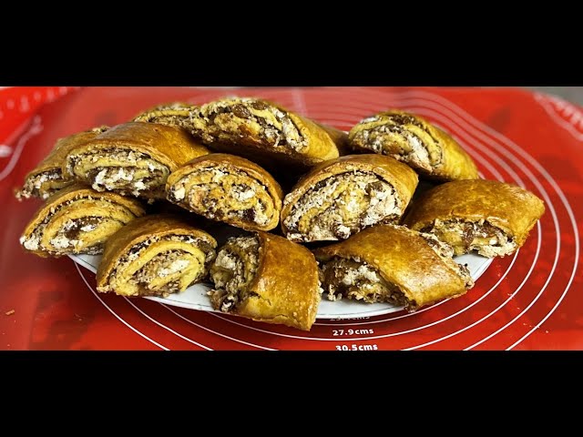 Рулетики с белковой начинкой, изюмом и орехами