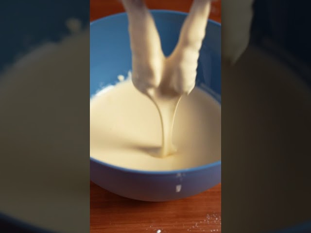 Хрусткі креветки з соусом із згущеного молока