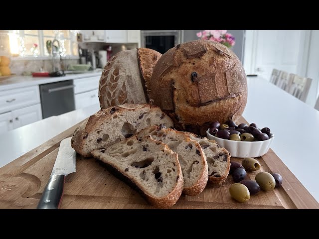 Вкусный хлеб с оливками на закваске