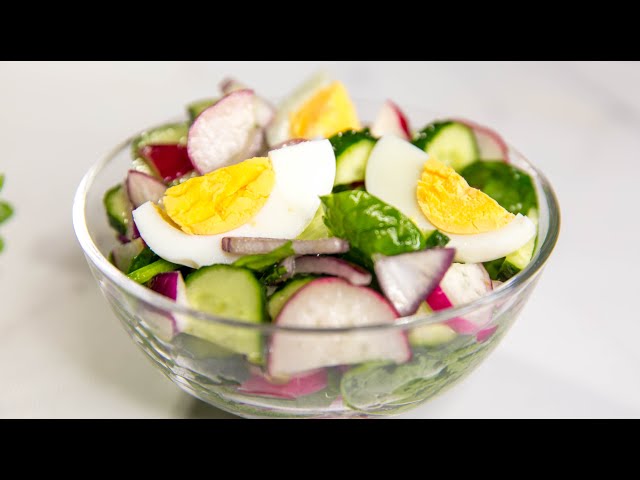 Вкусный и быстрый летний салат из свежих овощей