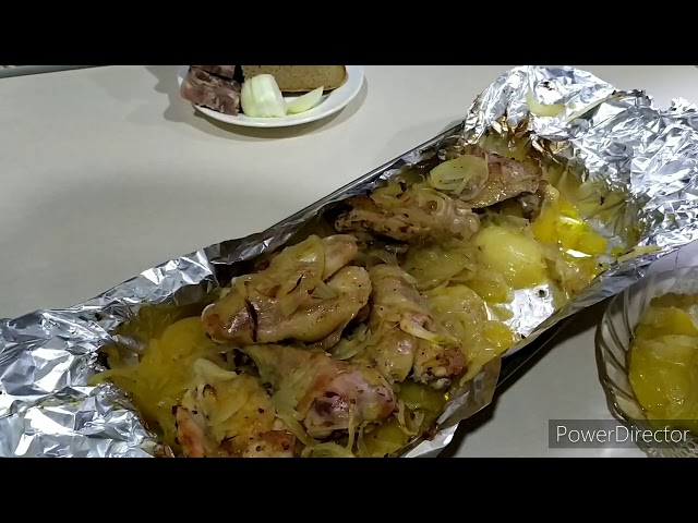 домашняя курица с луком и картошкой