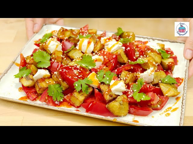 Салат с хрустящими баклажанами, томатами и сыром