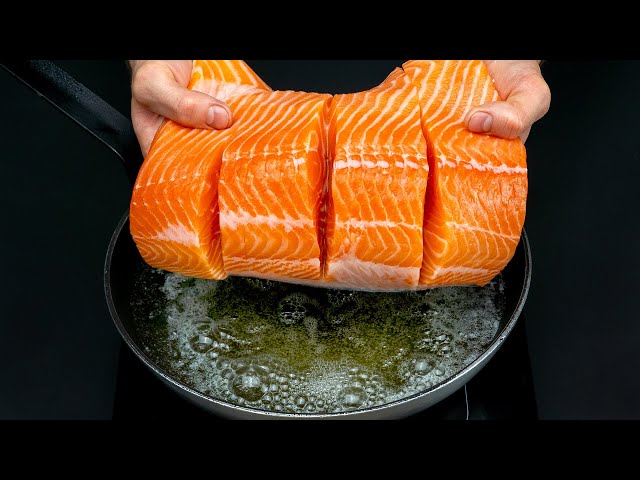 Лосось с овощами и сливочным соусом на сковороде
