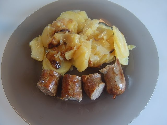 Картошка с домашней колбасой