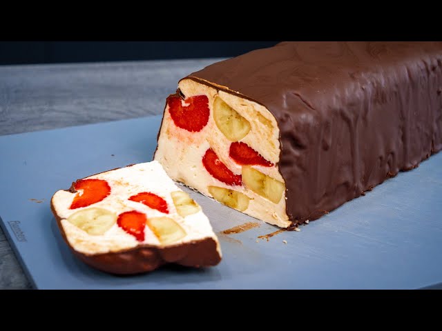 Творожно-фруктовый десерт с клубникой и бананом
