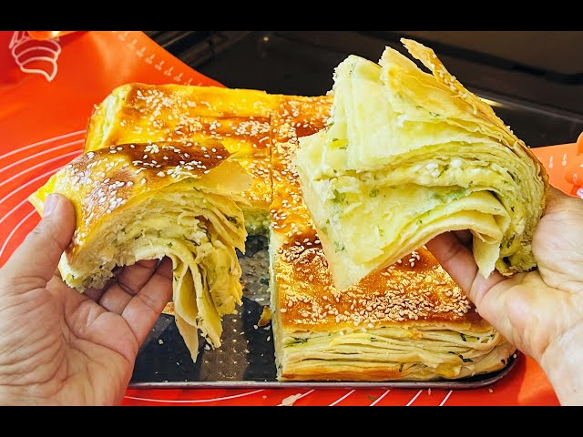 Пирог с творогом, сыром и петрушкой