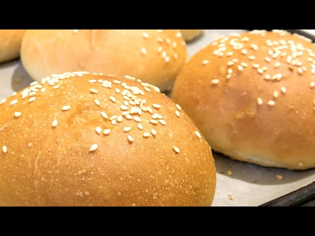 Воздушные булочки с манной кашей и кунжутом