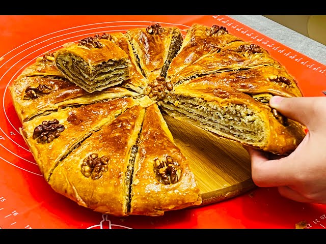 Пряный пирог с ореховой начинкой и корицей