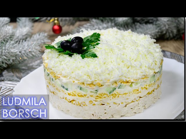 Слоёный салат с курицей, кукурузой и сыром