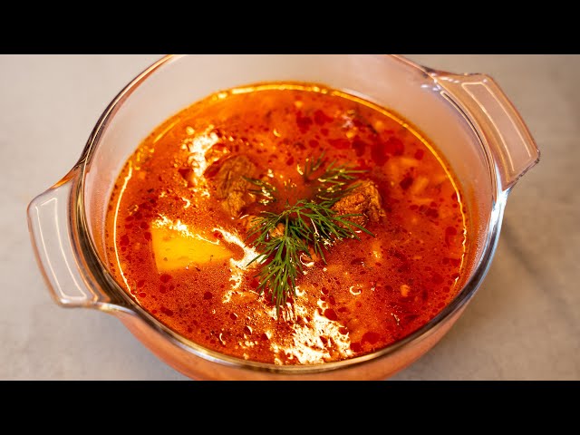 Красный суп с мясом, рисом и томатами