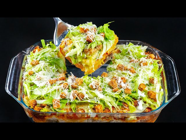 Сочный сэндвич с курицей, моцареллой и соусом Цезарь