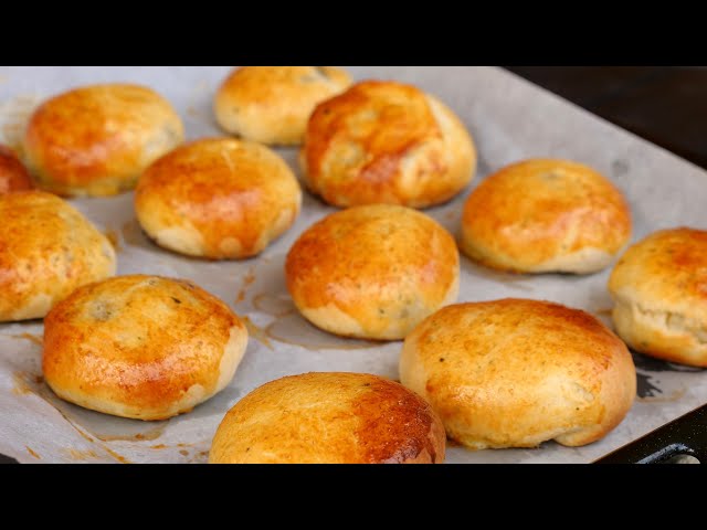 Пирожки с куриными сердечками и луком