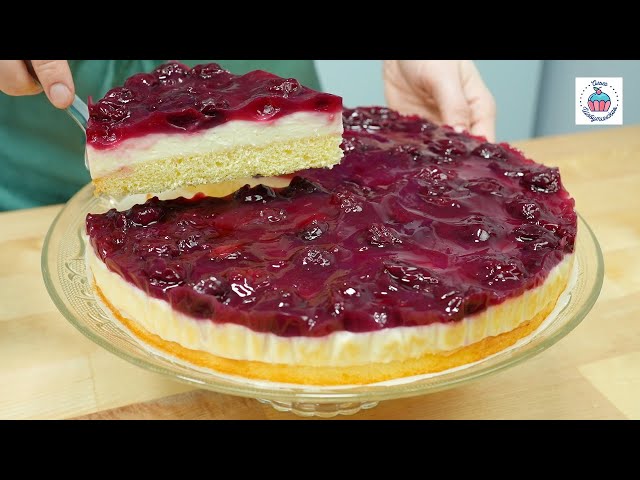 Ароматный сметанный пирог с вишней