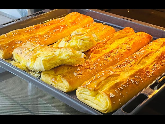 Грузинские хачапури с слоёным дрожжевым тестом и сырной начинкой