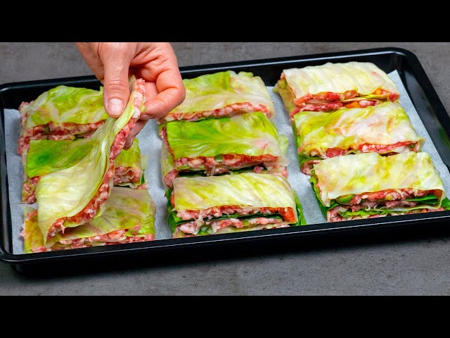 Запечённая капуста с мясной начинкой и томатным соусом
