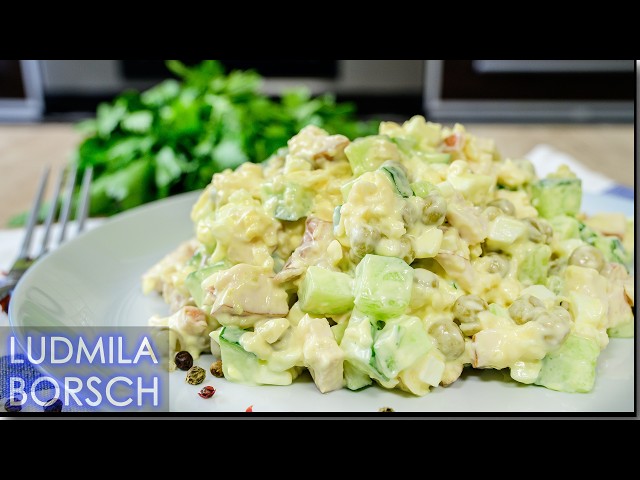 Салат с копчёной курицей, яйцами и сыром