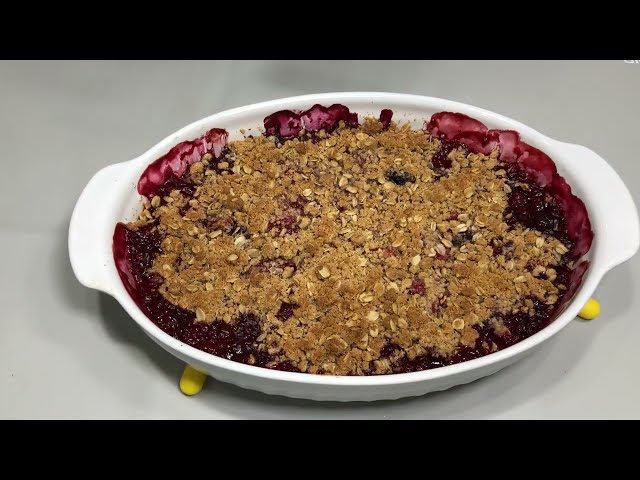 Крамбл с клубникой