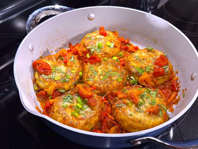 Рыбные котлеты с овощным соусом