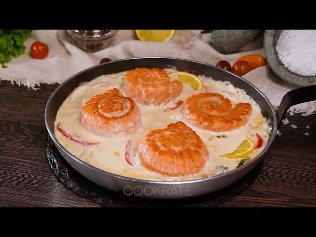 Лосось в сливочном соусе с овощами и пюре