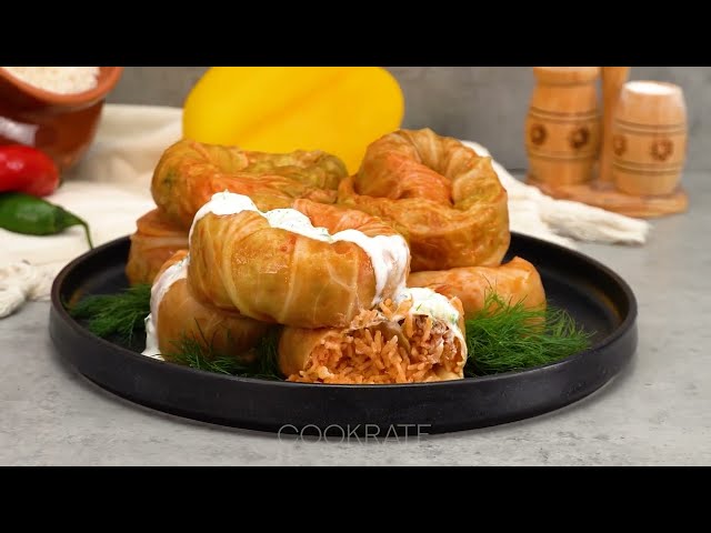 Голубцы с рисом и томатным соусом