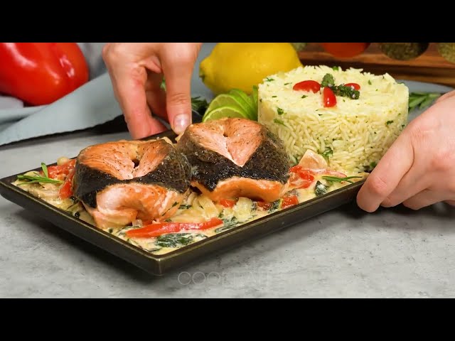 Лосось с шампиньонами и шпинатом в сливочном соусе