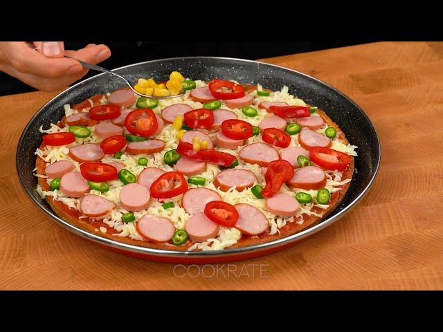 Запеканка из хлеба с охотничьими колбасками и овощами