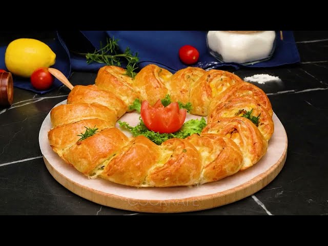 Слоёный пирог с окороком и сыром