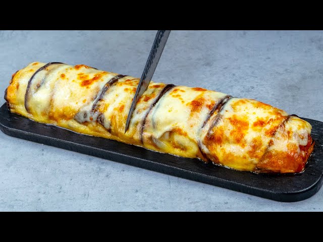 Ароматный рулет из баклажанов с мясной начинкой и сыром