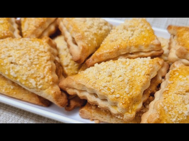 Песочное печенье с повидлом и ванильной крошкой