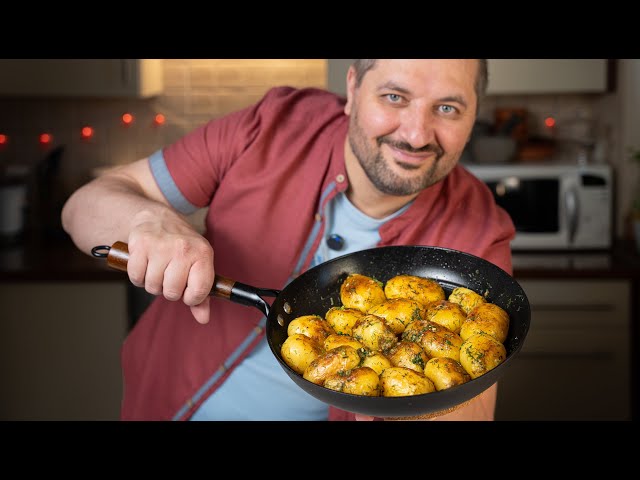 Жареная молодая картошка с укропом и чесноком