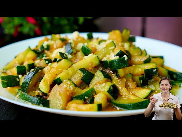 Салат из кабачков с луком и кунжутом