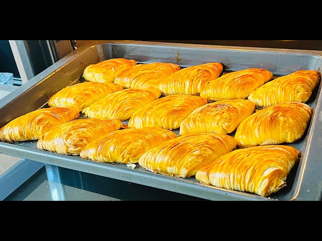 Творожные слойки с изюмом