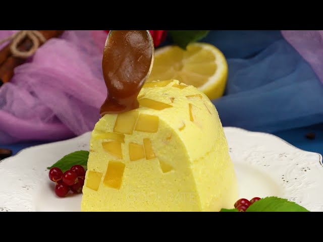 Манговый десерт с карамельным соусом