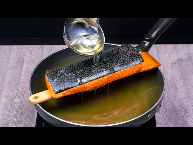 Лосось в чесночно-масляном соусе с рисом и пармезаном